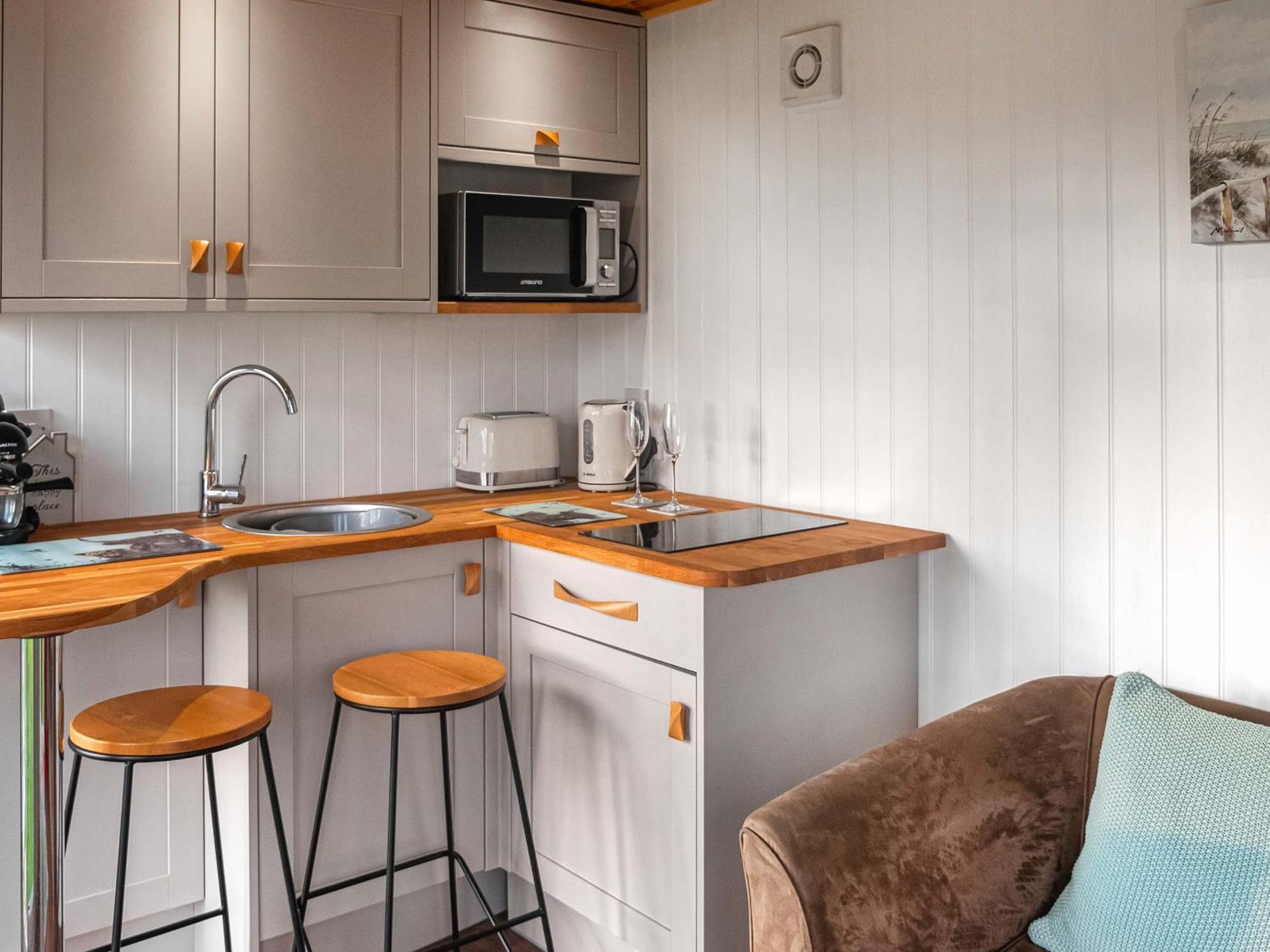 School Lodge Burwarton Екстериор снимка