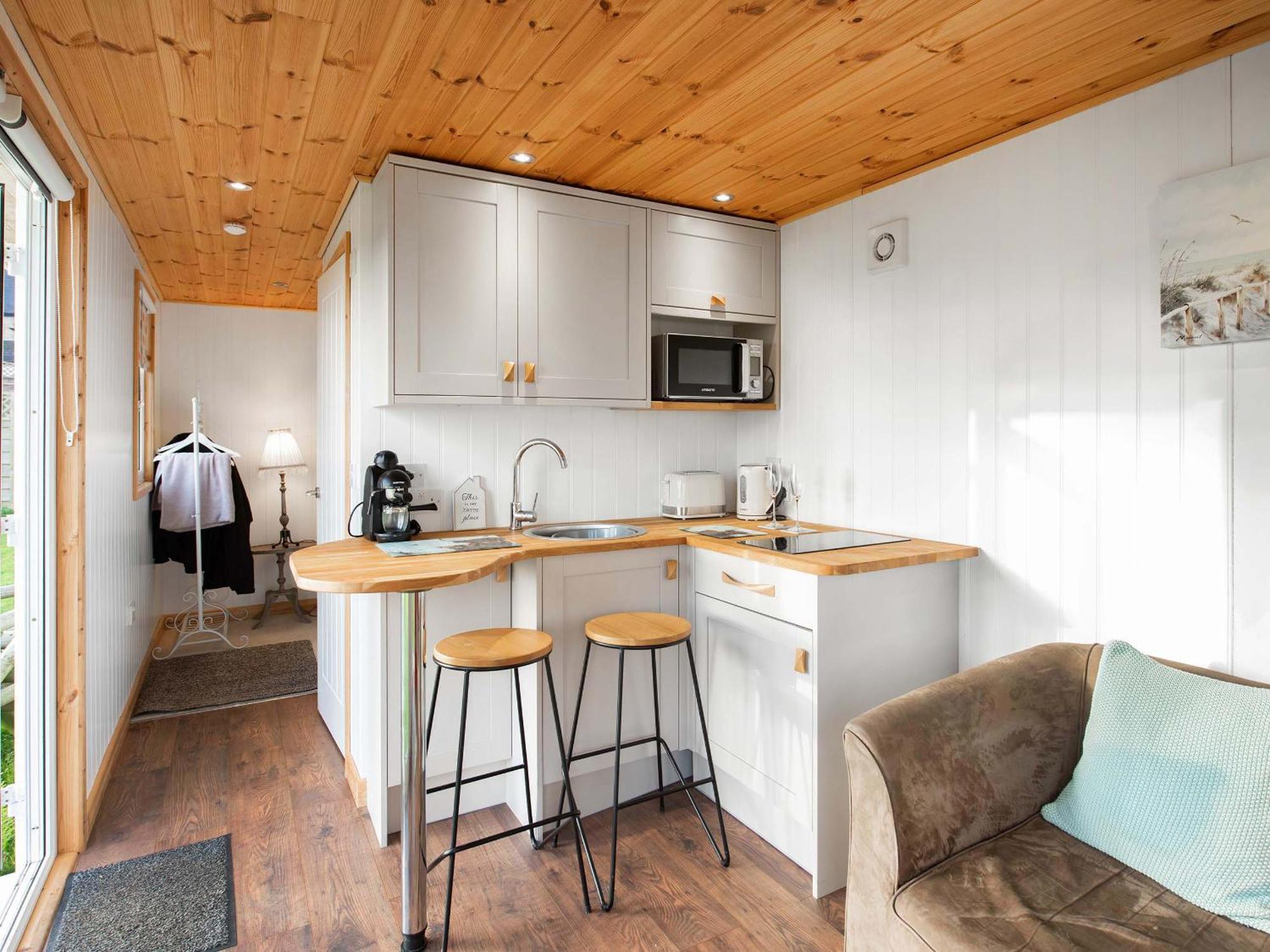 School Lodge Burwarton Екстериор снимка